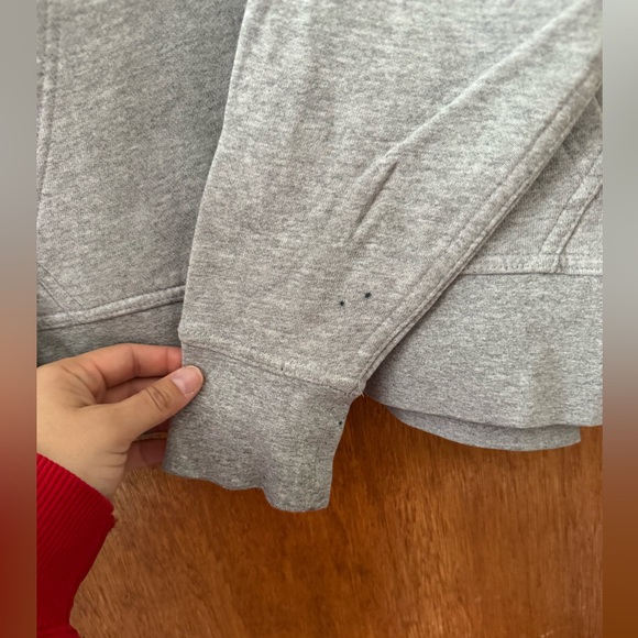 Size M Men’s Grey Northface Sweatshirt - Picture 3 of 3